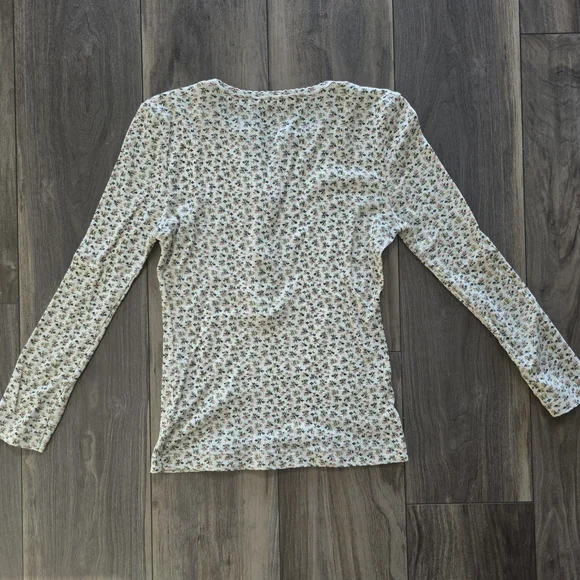 Dôen Paola Tee in Sunlit Secret Garden - Picture 11 of 13